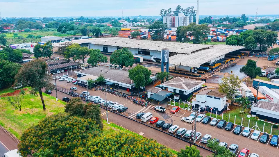 La Cámara de Comercio de Puerto Iguazú expresó su preocupación por el traslado de operatorias al Porto Seco de Foz do Iguaçu y solicitó revisar la medida.